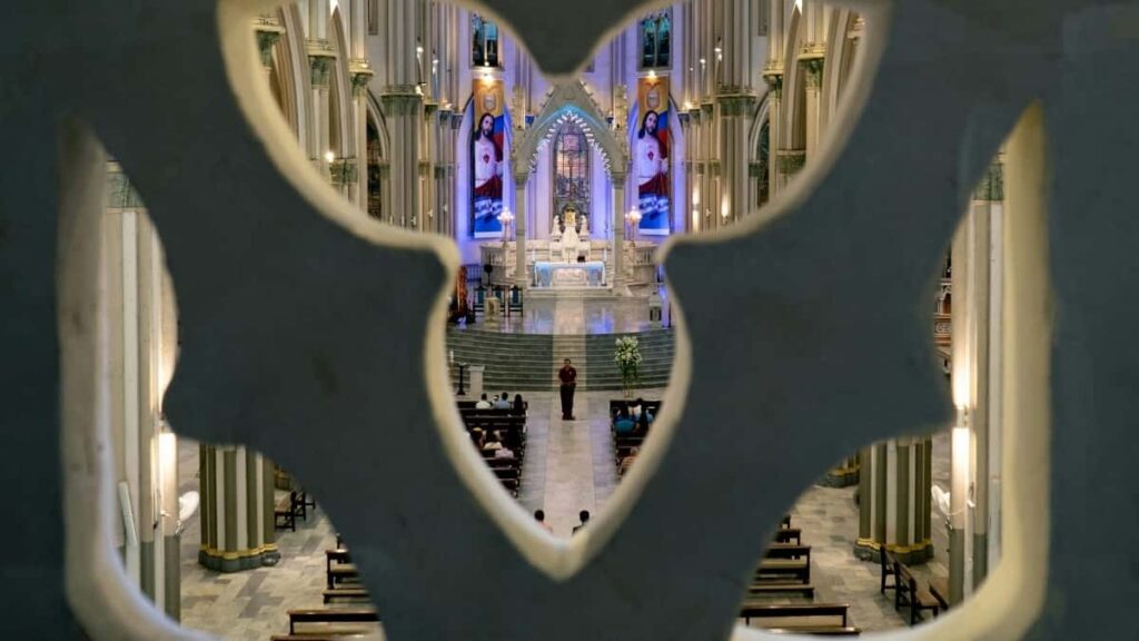 2025 Kanada Facebook Berri Kategoriye Advertising Rate Card