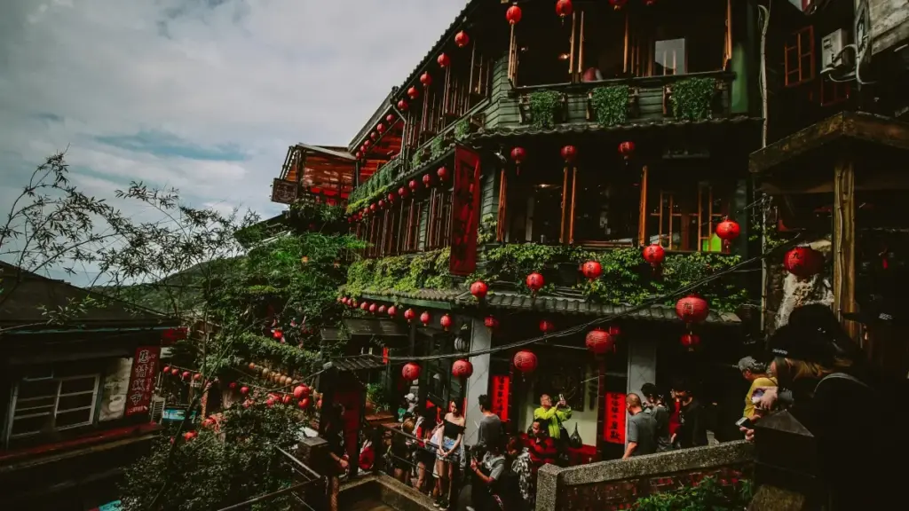 "እንዴት ኢትዮጵያዊ ማርኬተሮች Clubhouse በካምቦዲያ ላይ ብራንድ ግንኙነትን ለረጅም ጊዜ እንዲጠናክሩ ማስተላለፊያዎችን እና ስትራቴጂዎችን ይማሩ።"