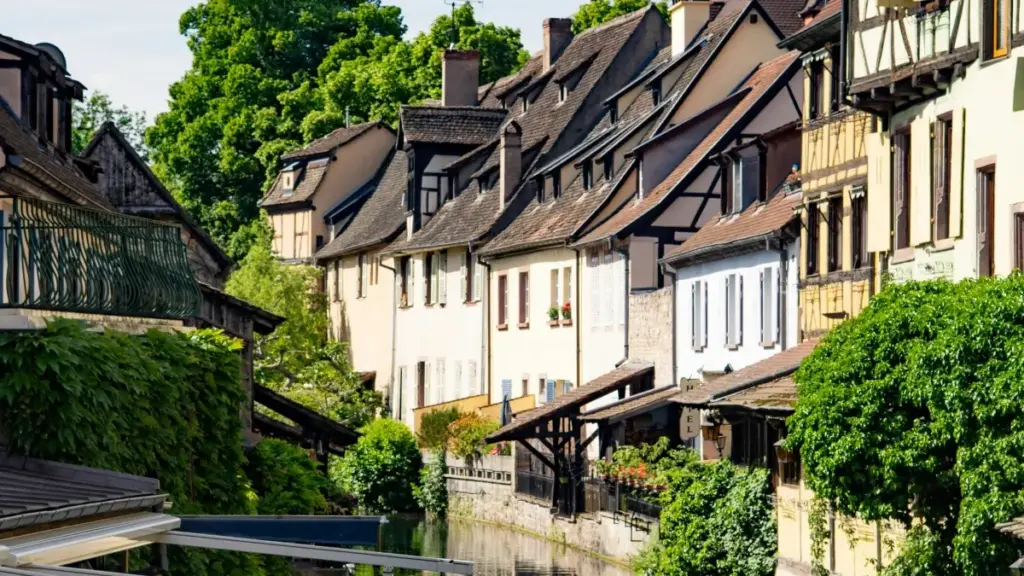 እንዴት ከኬንያ ላይ የLine ፈራጆችን ማግኘት፣ እርስዎ እንዴት ለኢትዮጵያ ማስታወቂያ ኔትወርክ ማስፋፊያ ማድረግ እንደሚችሉ ሀሳቦች እና ምክሮች።