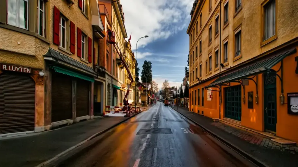 ይህ መረጃ ኢትዮጵያ ላይ ያሉ አማራጮችን የሚጠቀም ለንግድ ባለሙያዎች ነው፤ የሊባኖስ Spotify ፈጣን ፎካስ ክሪየተሮችን ማግኘትና ምርት የሚታየውን ማሳያ እንዴት መጨመር እንደሚቻል ይገልፃል።